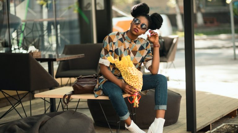 Kako stvoriti 5 različitih stilova sa samo jednim komadom odjeće?