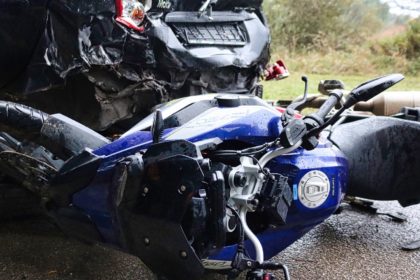 Primošten: Neosiguranim i neregistriranim motociklom pao u zavoju i teže se ozlijedio