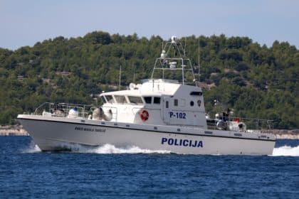 Zadar: Policija ga zatekla s izlovljenom tunom u brodici za koju ne posjeduje uvjerenje za upravljanje
