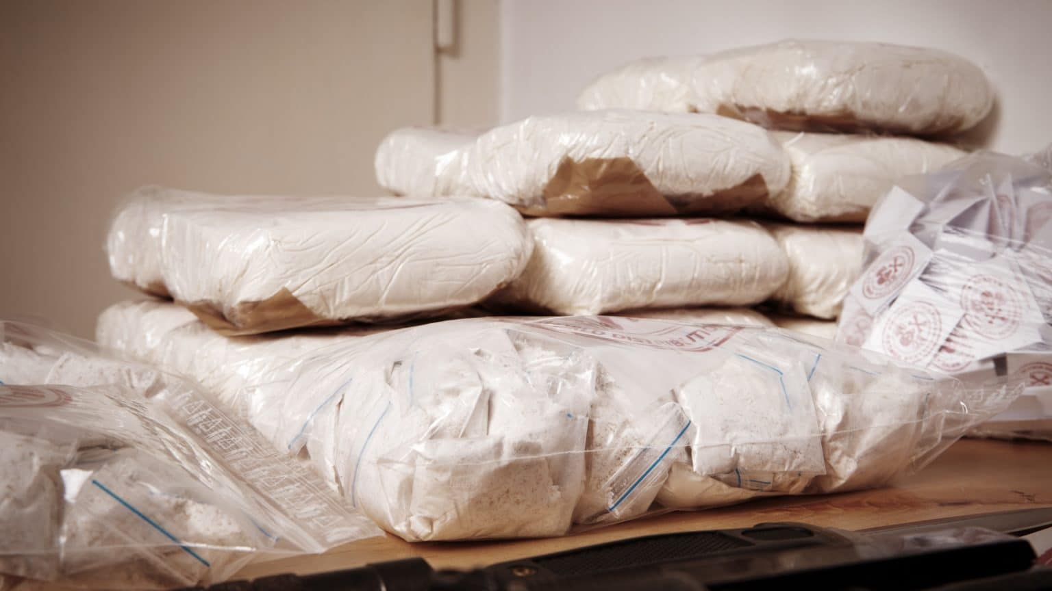 Dubrovnik: Policija u vozilu visoke klase pronašla gotovo 20 kg kokaina