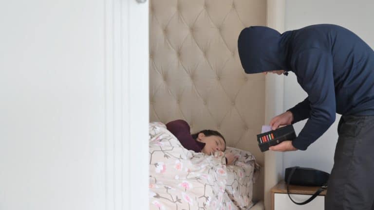 Dubrovačko-neretvanska županija: 33-godišnjakinji nakon intimnog druženja ukrao 1000 eura