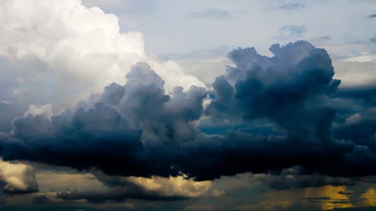 Zbog jakog vjetra upaljen meteoalarm: U prekidu brodske i katamaranske linije