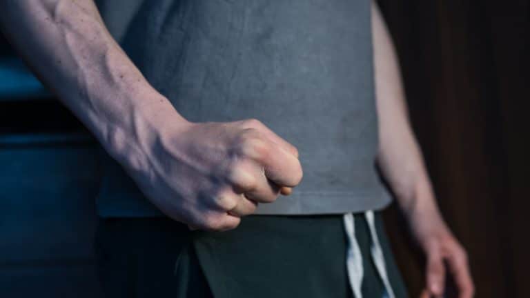 Napad na novinarku u Šibeniku: 62-godišnjak optužen, 32-godišnjak novčano kažnjen