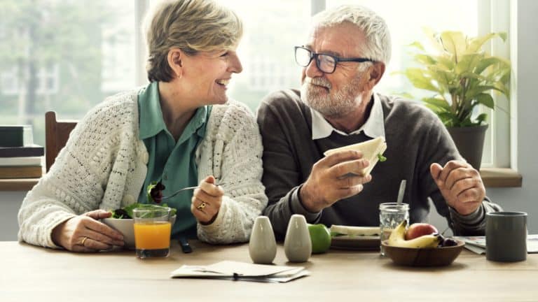 Kako ostati mentalno aktivan u mirovini? (Top 15 načina)