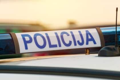 Zadarska policija raskrinkala prijevaru: Prodaja automobila s lažnim podacima