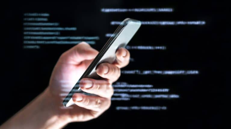 Zadarska policija istražuje 38-godišnjaka zbog ozbljne pijetnje preko mobilne aplikacije