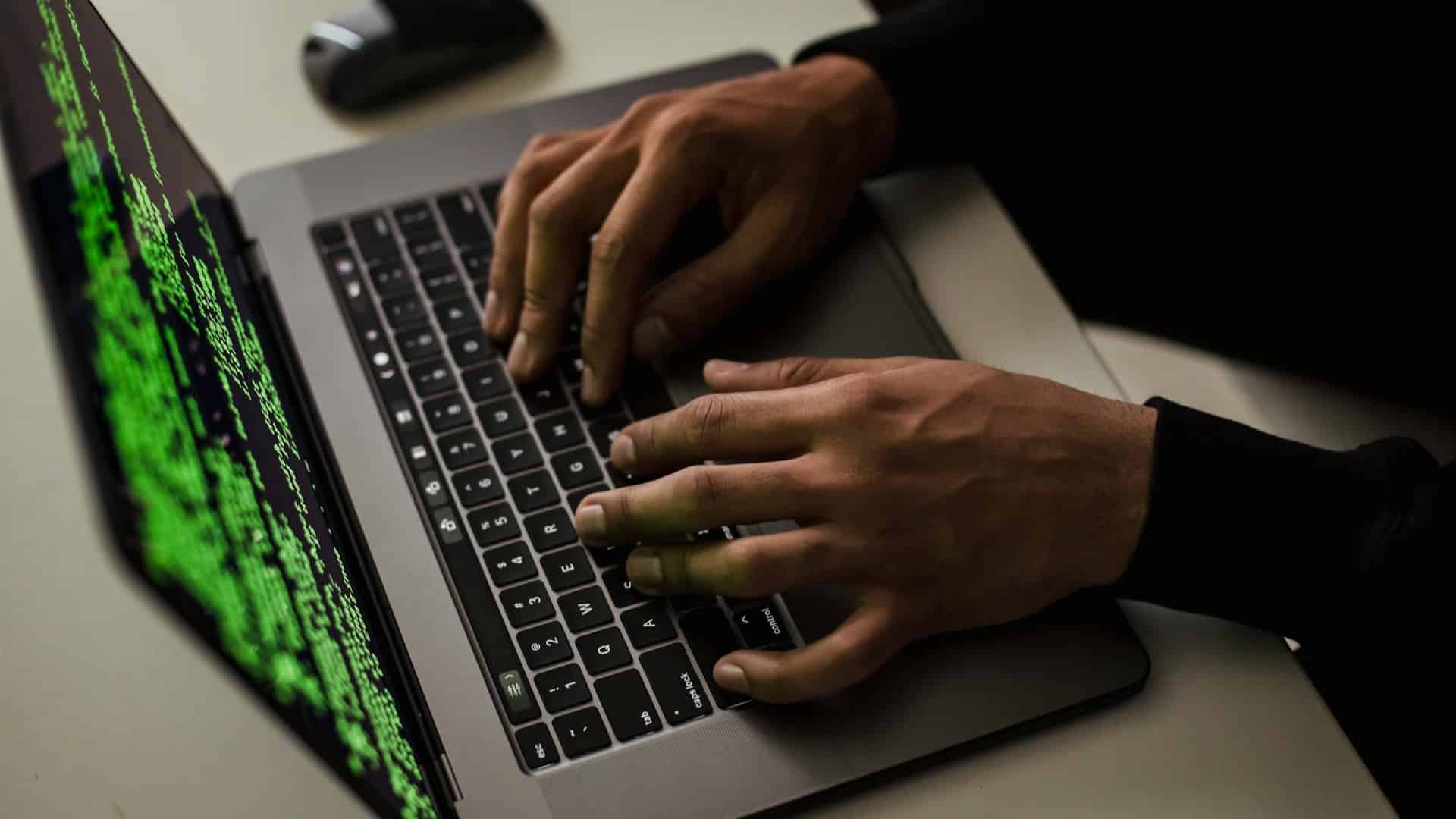 Zadarska policija bilježi porast internetskih prijevara putem lažnih web stranica