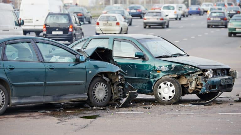 Teška prometna nesreća kod Stankovaca: 51-godišnji vozač teško ozlijeđen