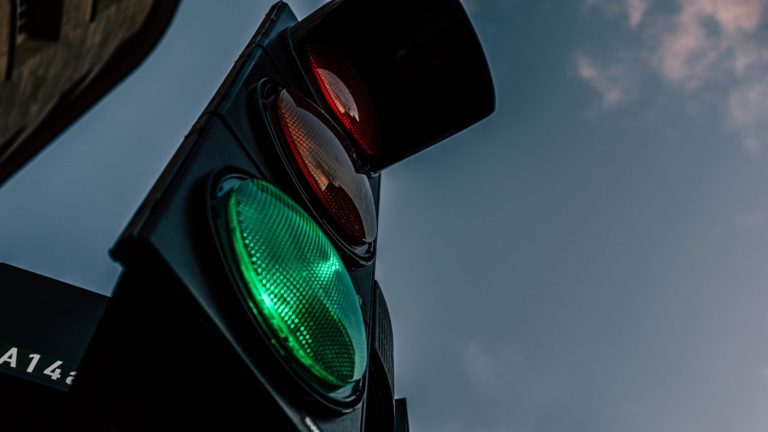 Teška prometna nesreća kod Šibenika: Neiskusni motociklist zadobio teške ozljede