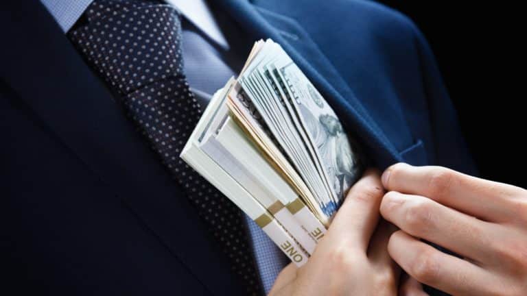 Splitsko-dalmatinska županija: 27-godišnji direktor tvrtke za iznajmljivanje vozila osumnjičen za prijevaru