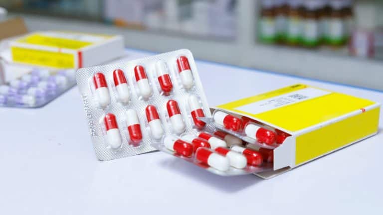 Dubrovačko-neretvanska županija: 28-godišnja zdravstvena djelatnica uhićena zbog krivotvorenja isprava i zlouporabu položaja