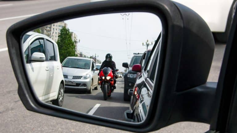 Divlja vožnja u Biogradu završila sudarom: Dvoje ozlijeđenih prevezeno u bolnicu