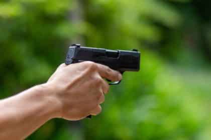 Napad na policiju u Šibeniku: 41-godišnjak pružao otpor i ispalio hitce iz službenog pištolja
