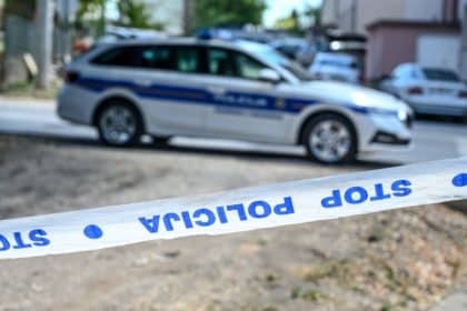 Split: Pronađeno beživotno tijelo muškarca u Dominisovoj ulici