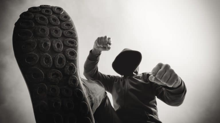 Par iz Splita osumnjičen za razbojništvo i krađu