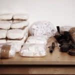 Maloljetnik u Biogradu zatečen s drogom i oružjem