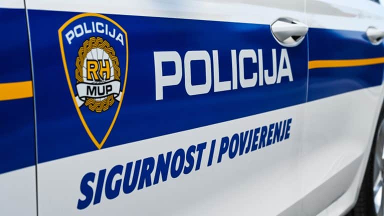 Split: 37-godišnjak u pijanom stanju namjerno oštetio čak dva vozila