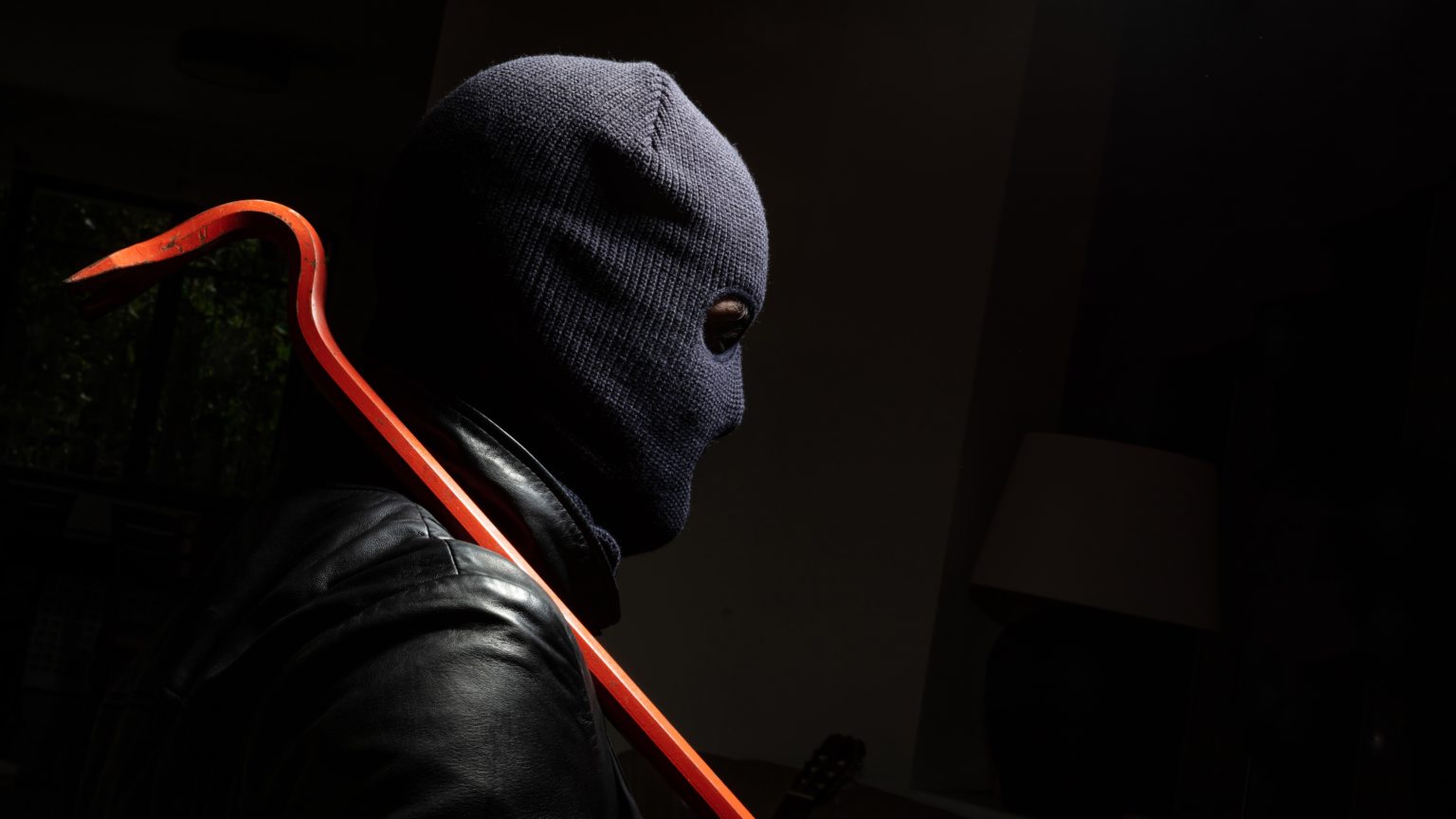 Razbojništvo u Solinu: Maskirani razbojnik uz prijetnju nožem opljačkao prodavaonicu