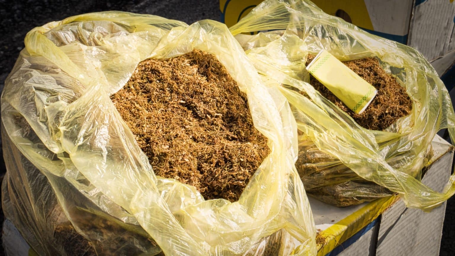 Imotski: Dvojica muškaraca pokušala švercati 63 kilograma duhana