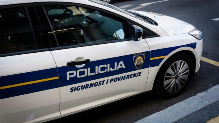 Vozač na Pašmanu isključen iz prometa: Odbio testiranje na droge i vozio neregistriranim automobilom