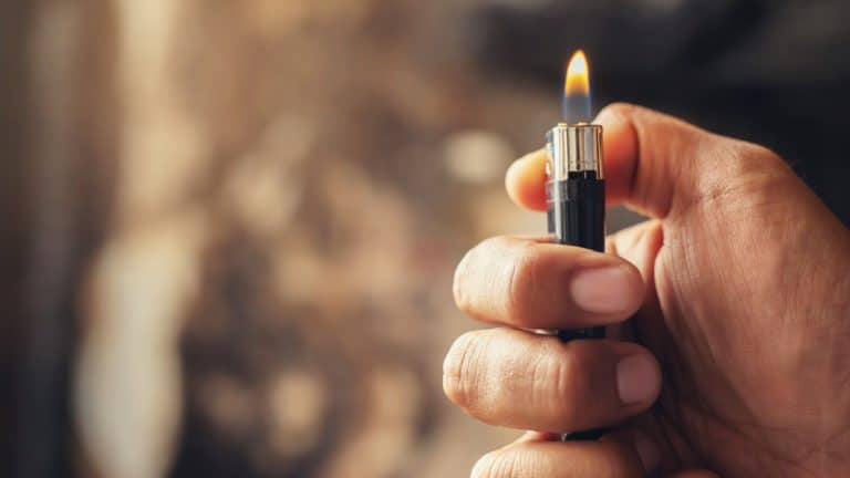 Požar u stambenoj zgradi u Šibeniku: 31-godišnjak izazvao opasnost zapalivši ambalažu