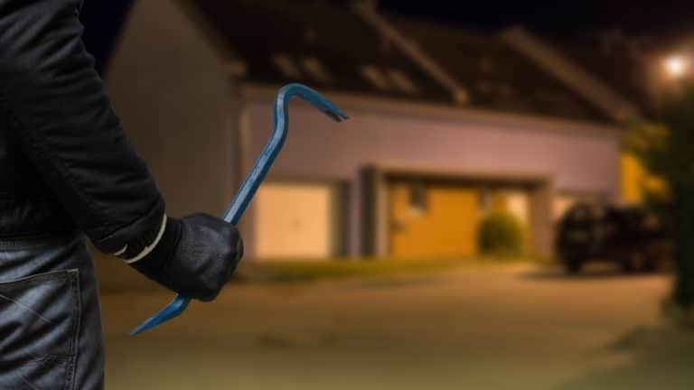 Provala u skladište u Biogradu: Trojica osumnjičena za krađu aluminijske ambalaže