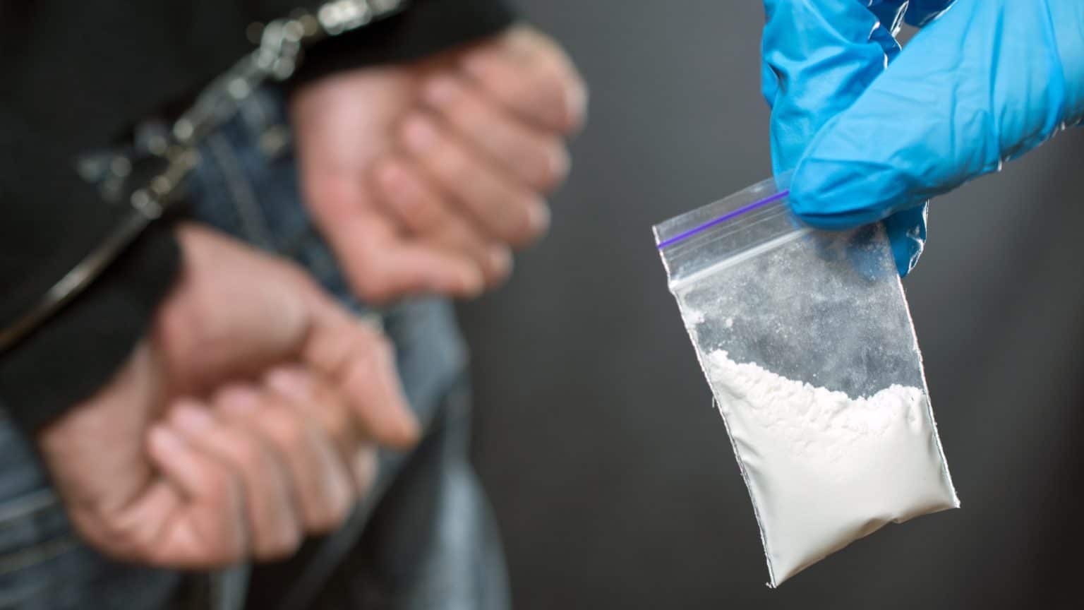 U Zadru zaustavljen automobil s drogom: Pronađeno oko 150 grama kokaina
