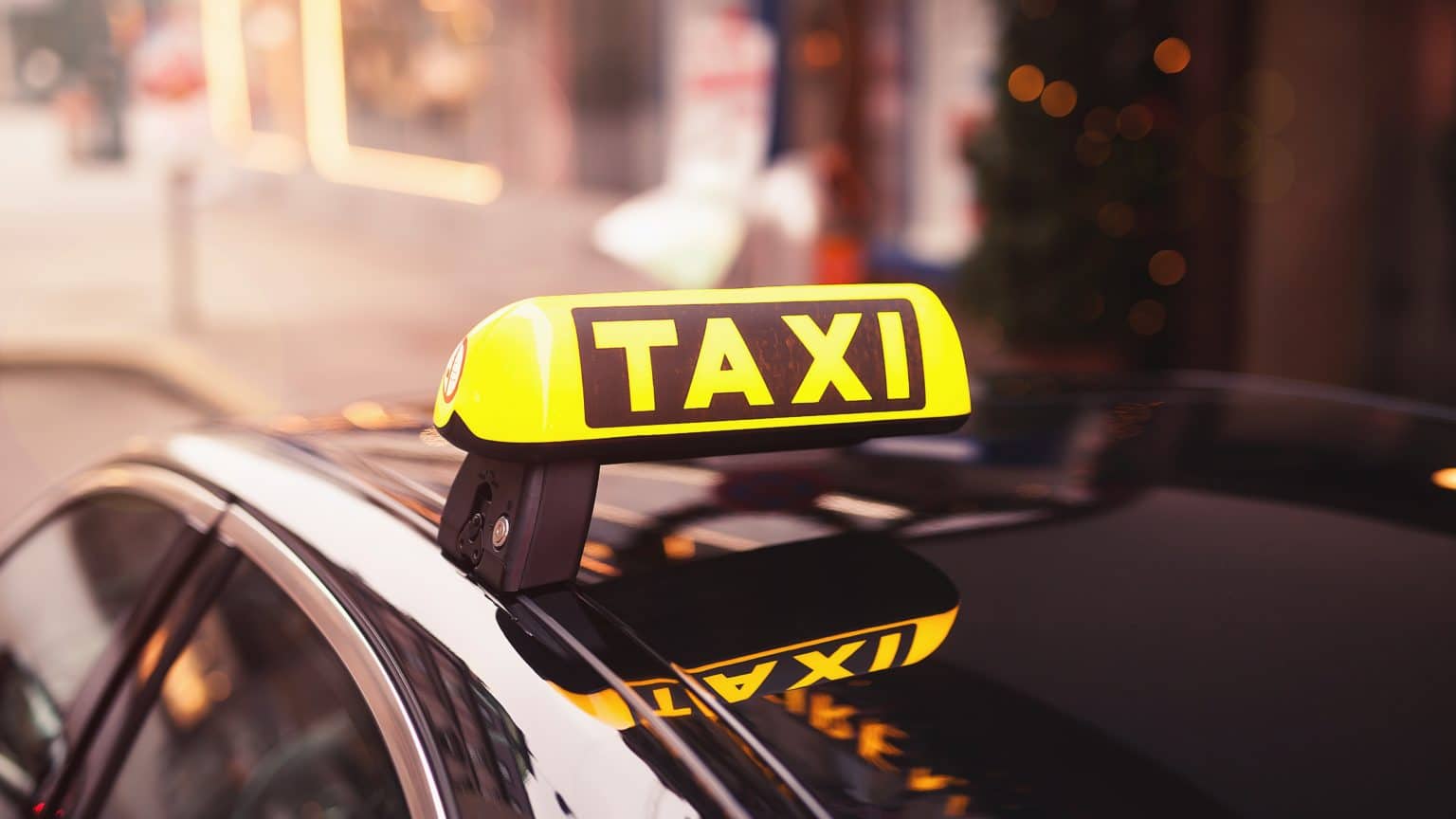 U Stonu zaustavljen taxi s ilegalnim migrantima: Vozač kažnjen s čak 12.200 eura