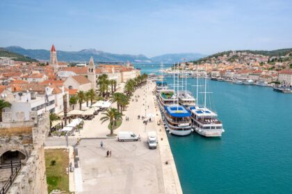 Po čemu je poznat Trogir? Povijesna jezgra i još mnogo toga!