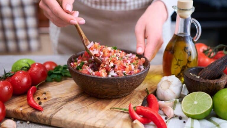 Kako napraviti salsu? 9 recepata za ljetne zabave