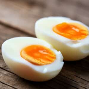 Kuhano jaje prepolovljeno