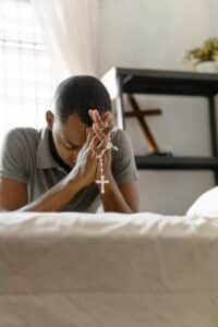 Moliti krunicu u snovima