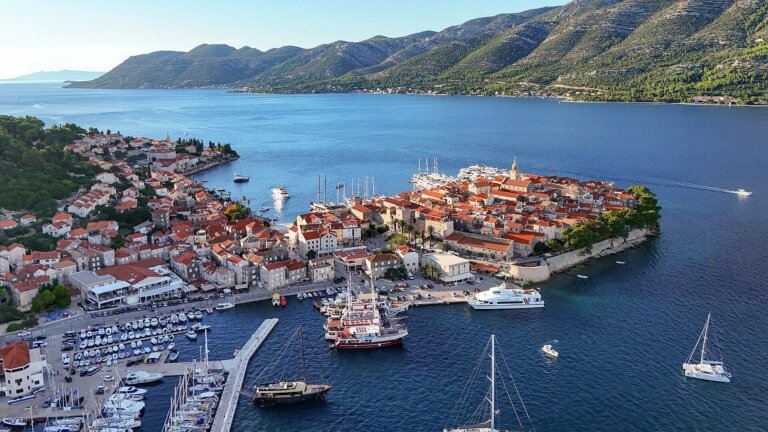Ljetovanje 2026. - Korčula iz zraka