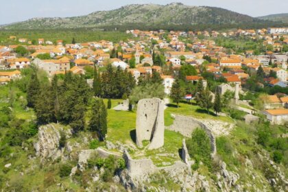Pogled na Drniš iz zraka